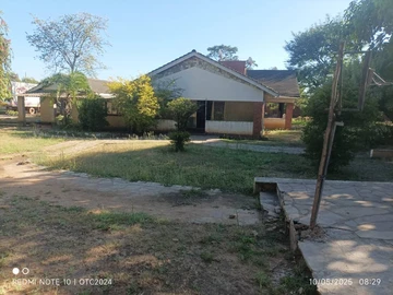 Expansive 3-Bedroom Home on 4047 m² in Hatfield, Harare