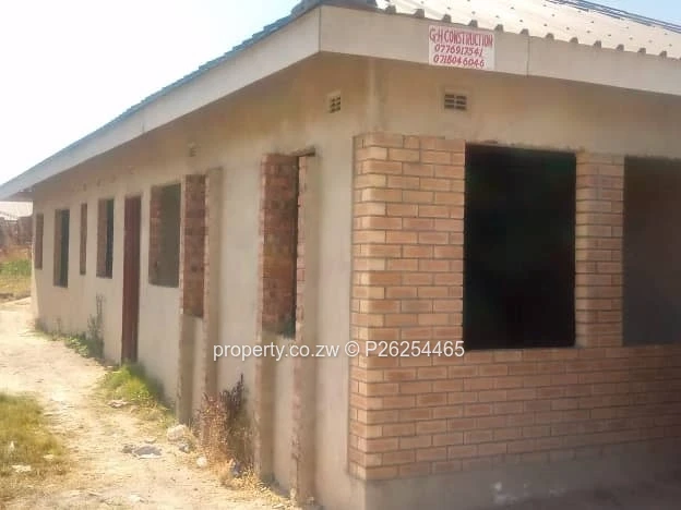 An incomplete 4 bedroomed house for sale in Fidelity Southview park