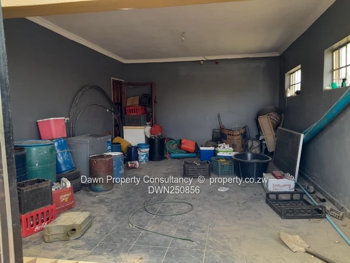 Spacious 5-Bed Family Home in Damofalls with Borehole (Sole Mandate)