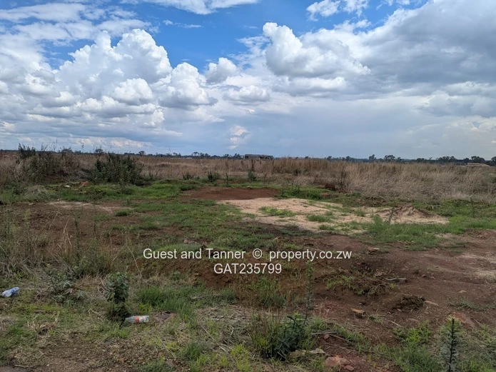 Fully Serviced Vacant Residential Corner Stand in Pomona City for Sale - Ready for Title!