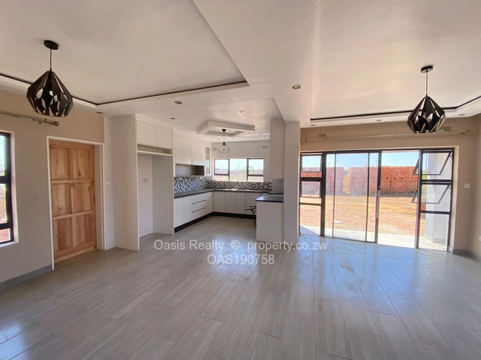 Newly built 3 bed house for rent in Rainham Park