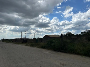 Commercial & Industrial Land