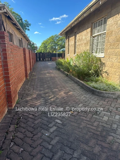 Avenues Commercial Property