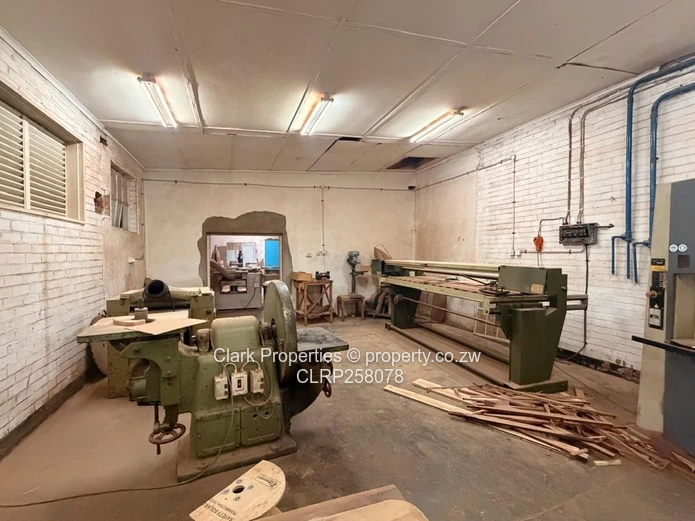 Very Neat Factory/Warehouse for Sale in Belmont
