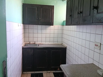2 Bedroom Flat & Apartment
