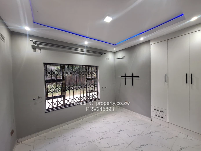 Freshly built, move-in ready new cluster units . . . (Sole Mandate)