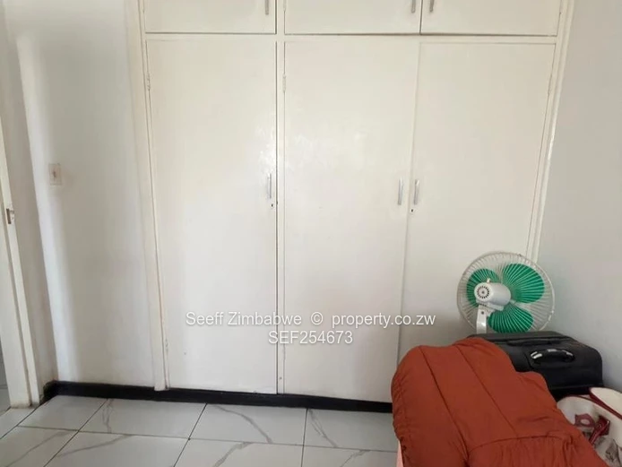 Flat To Let In Avondale (Sole Mandate)