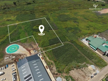 Commercial & Industrial Land