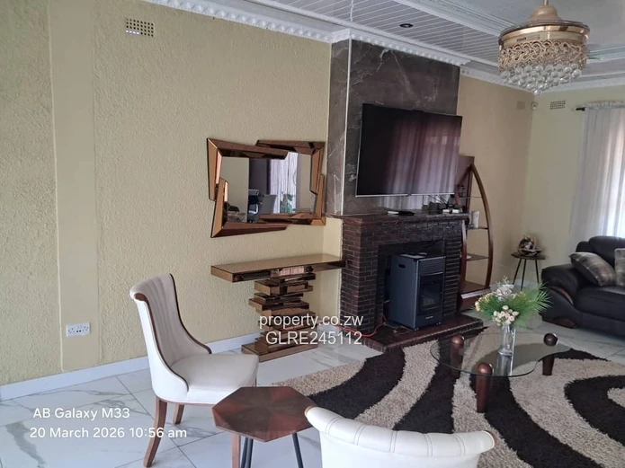 Eastlea 4-Bed Home with Modern Kitchen, Borehole & Garage