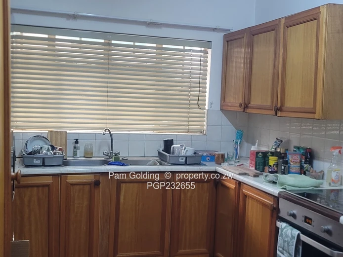 A Garden Flat With A Garden !!!