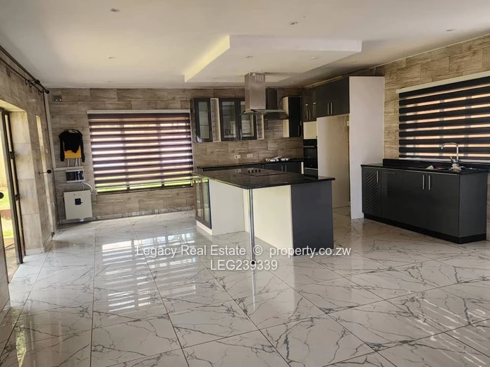 Westgate house to let | borehole & backup solar