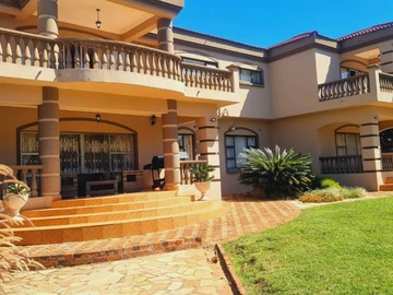 5 Bedroom House