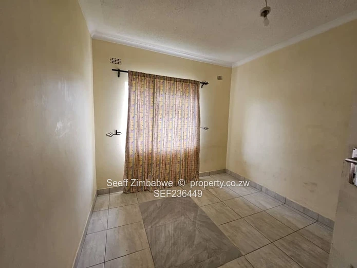 Exclusive 5-Bedroom Residence With Premium Amenities In Monavale 