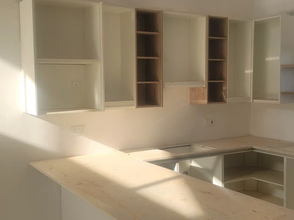 2 Bedroom Flat & Apartment