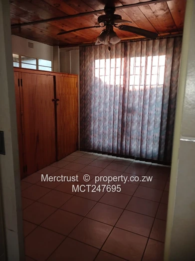 Charming spacious 2 bedroom cottage!