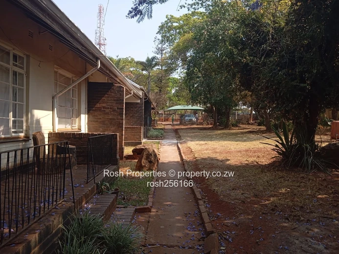 2-Bed Garden Flat Greendale North with Borehole