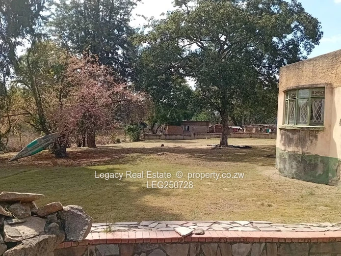 Gated 10.3ha Farm with Barn, Dam & Gravel Road - Marondera