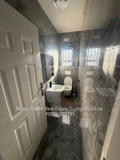 An exquisite 4bed in Sunview Glaudina Marwede 