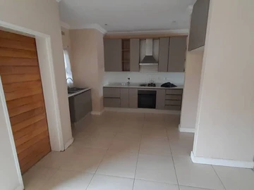 3 Bedroom Flat & Apartment