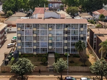 2 Bedroom Flat & Apartment