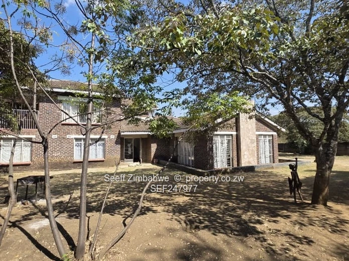 Highlands 5-Bed Family Home on 3,554 m² — Borehole