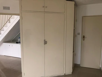 3 Bedroom Flat & Apartment