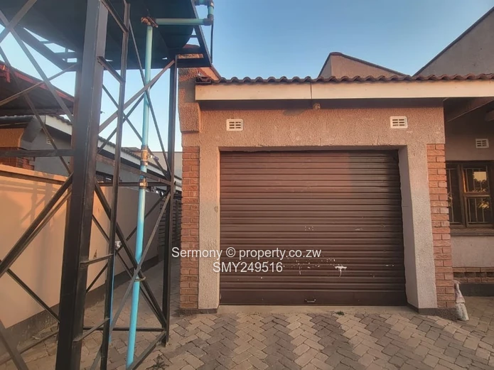 Spacious Home For House