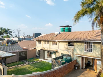 3 Bedroom Flat & Apartment