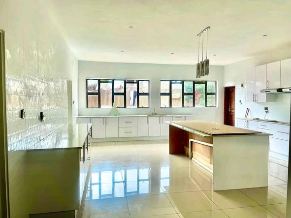 8 Bedroom House