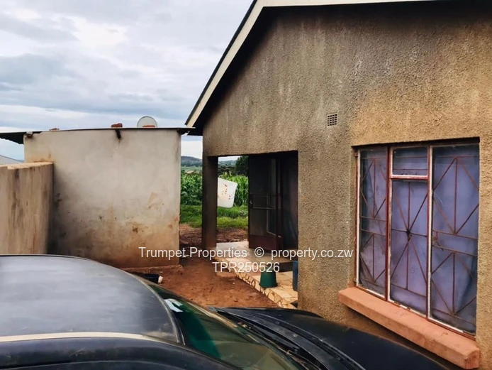 Glaudina 4-Bed Home with Verandah, Sewer & ZESA