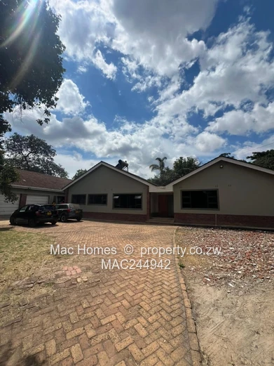 6 Bedroomed house with a 2 bedroomed cottage to let