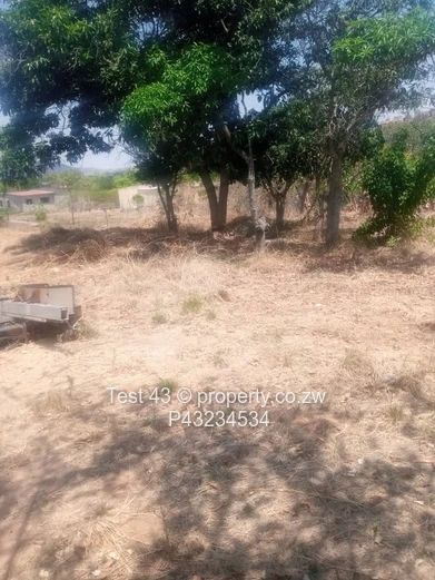 Chitungwiza land for sale 