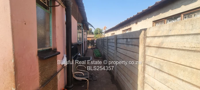 Kuwadzana 7 house for rent