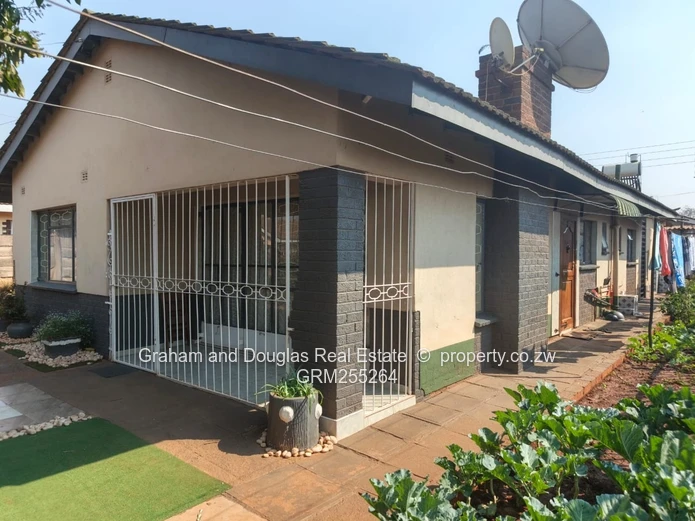 Warren Park 1 house to let