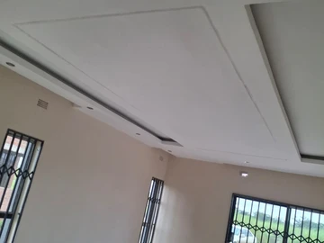 4 Bedroom Flat & Apartment