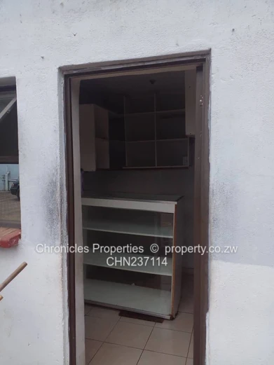 Avenues Tuckshop/ Cosmetics Shop To Let