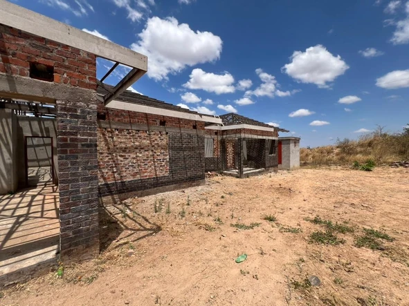 6 Bedroom House