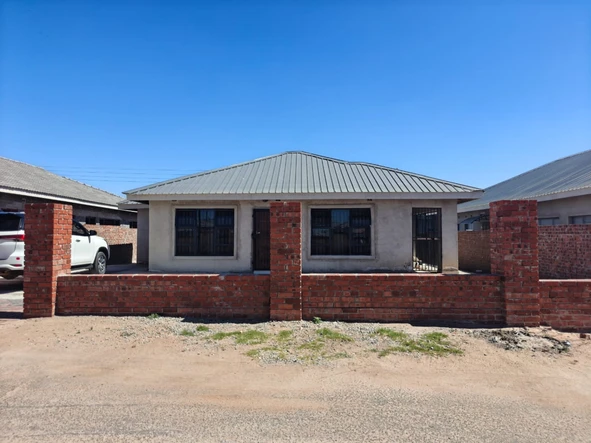 Modern 3-Bedroom Home for Sale – Mabvazuva Estate