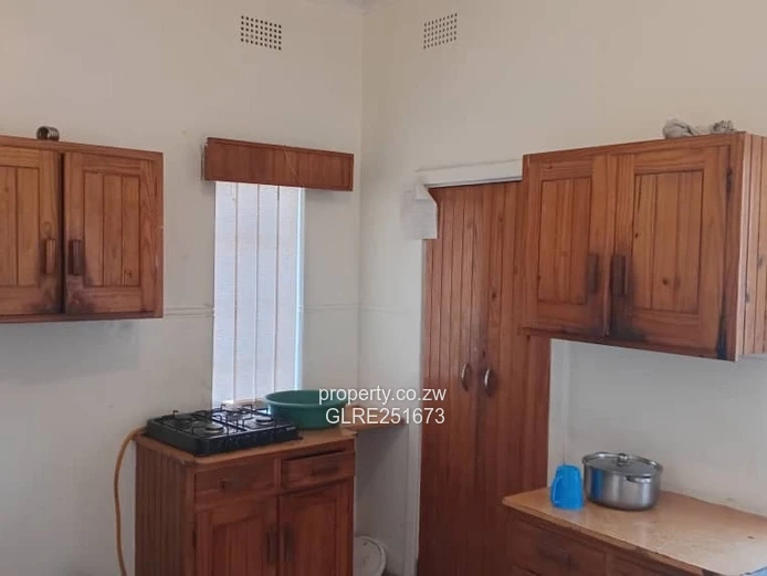 Renovator's 4-Bed Eastlea Home on 1300 m² with Pool & Borehole