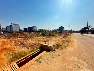 Commercial & Industrial Land