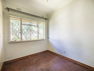 2 Bedroom Garden Flat