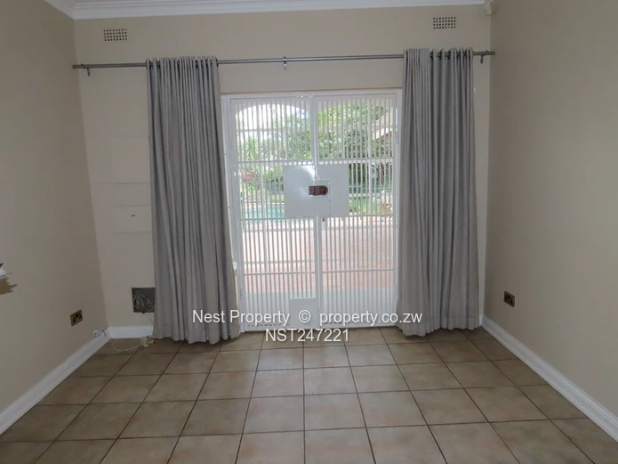 6 Bed Double Storey Splendour in Borrowdale!