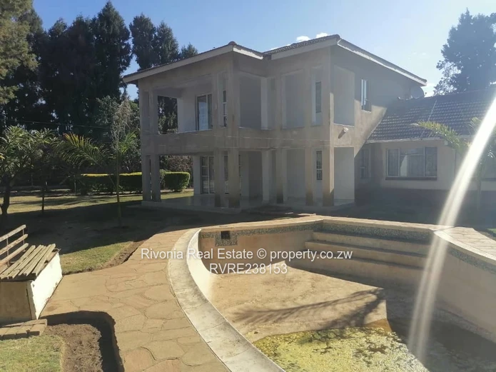 Old Marlborough 5beds house 4269sqm . Potential for redevelopment deeds