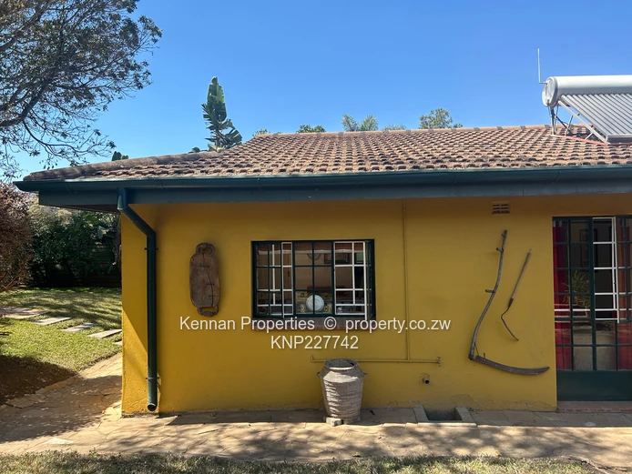 Quaint Semi-Furnished 1-Bed Garden Garden Cottage (Sole Mandate)