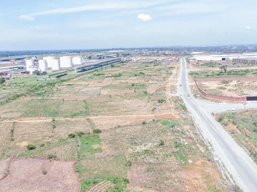 Commercial & Industrial Land