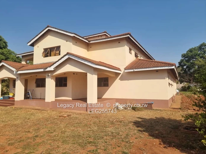 Dual-Access Mandara Gem With Endless Potential,Grand Living Meets Investment Potential In Mandara.