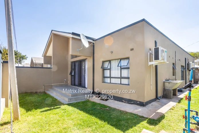3 Bedroom Apartment for Sale in Avondale