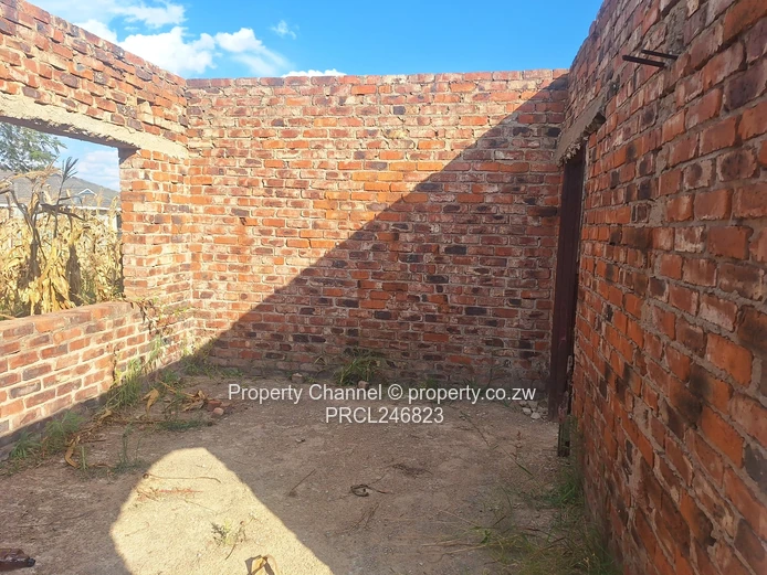 Unfinished 4-Bed Shell with Garage & En-Suite in Glaudina