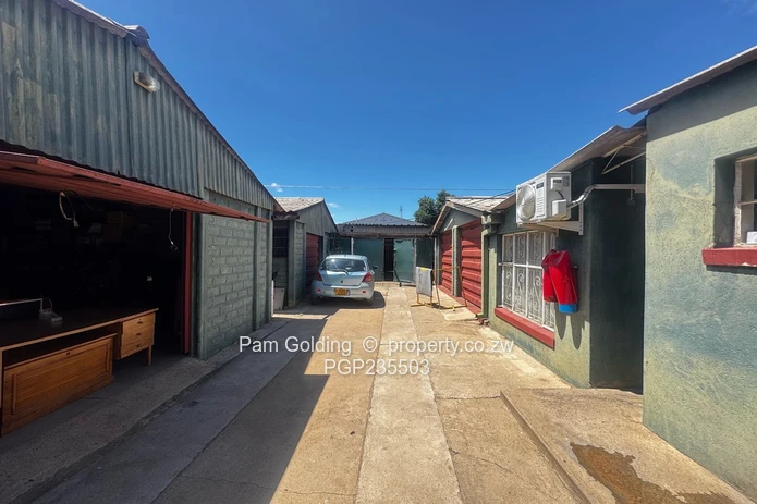 Beautiful Townhouse In A Prime Location