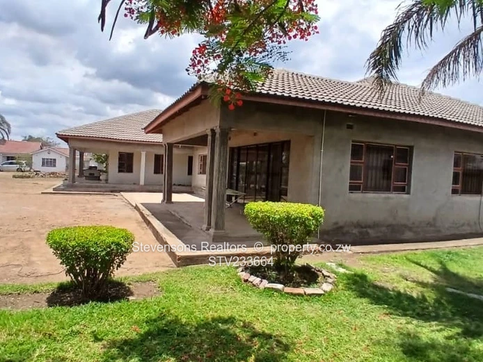 Galloway Park 6 Bedroom House, Norton